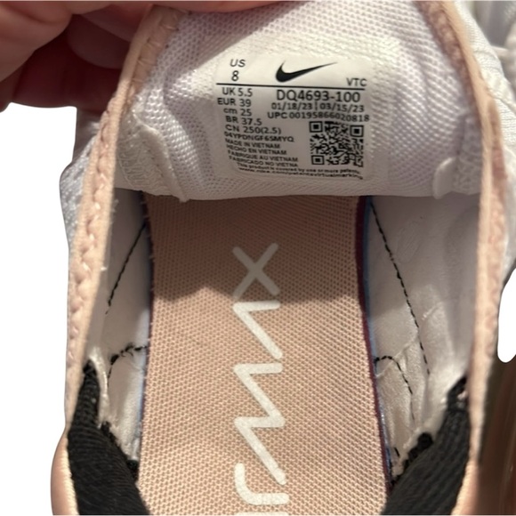 Women’s Nike Air Max Size 8 - Picture 5 of 6